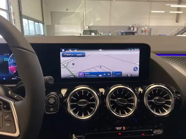Mercedes-Benz GLA 180