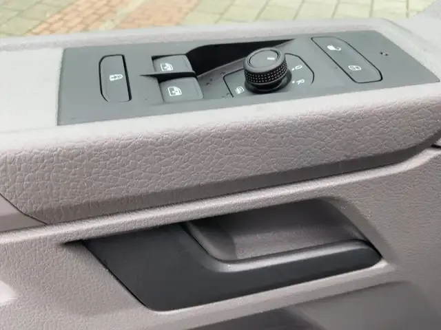 Volkswagen T6.1 Caravelle