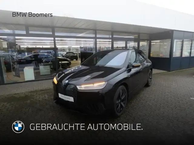 BMW iX