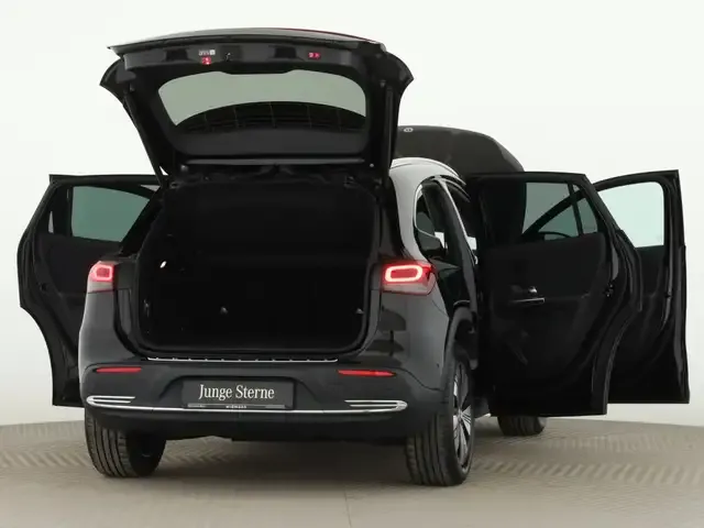 Mercedes-Benz EQA 300