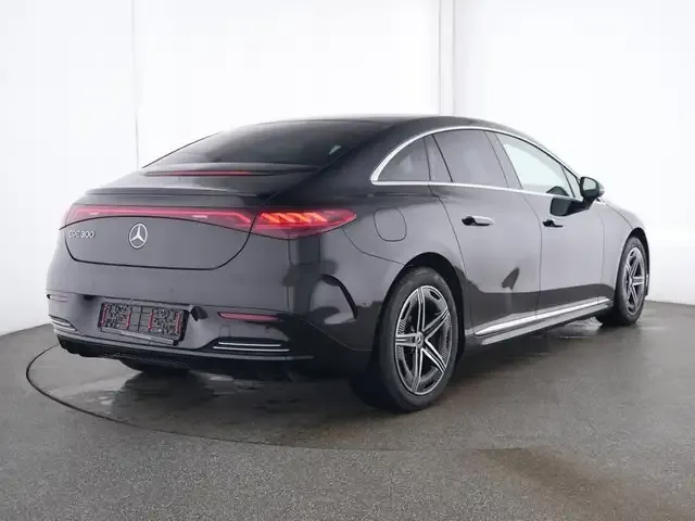 Mercedes-Benz EQE 300