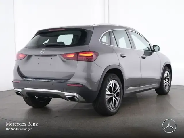 Mercedes-Benz GLA 180