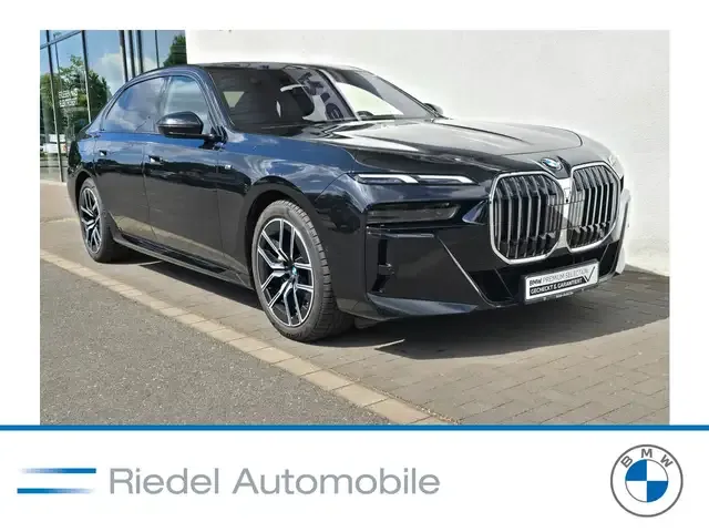 BMW 740