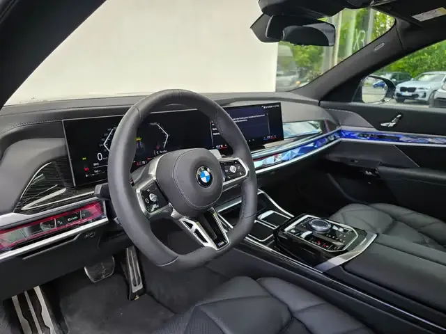BMW 740