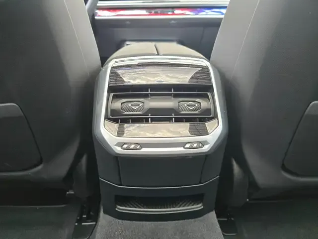 BMW 740