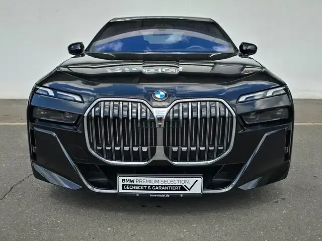 BMW 740