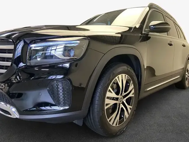 Mercedes-Benz GLB 200