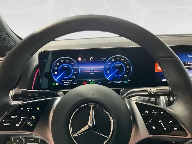 Mercedes-Benz EQB 300