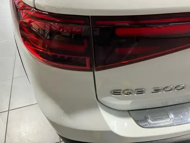 Mercedes-Benz EQB 300