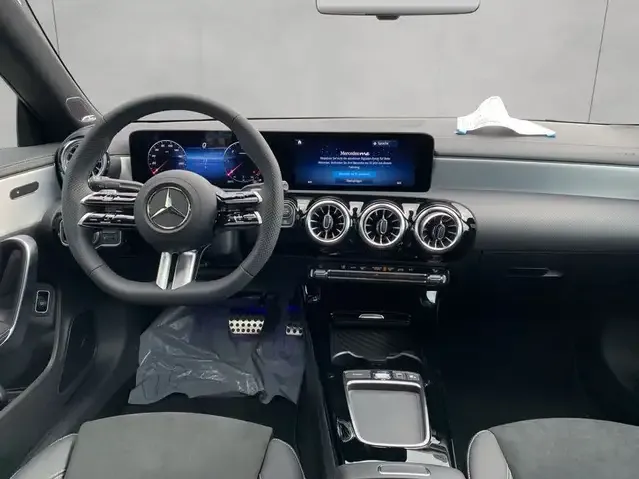 Mercedes-Benz CLA 180