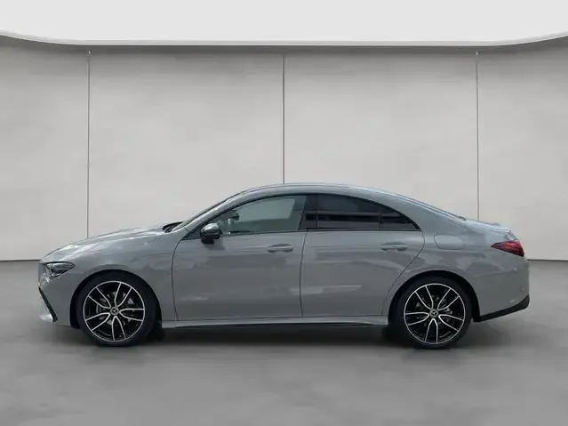 Mercedes-Benz CLA 180