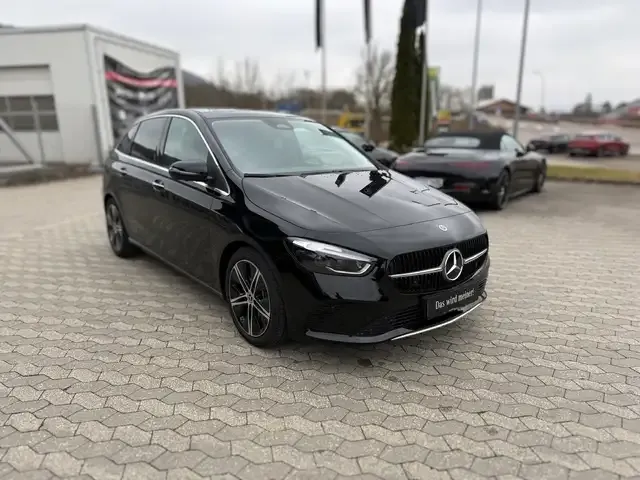 Mercedes-Benz B 200