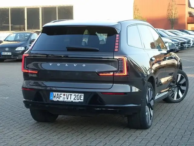 Volvo EX90