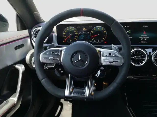 Mercedes-Benz CLA 45 AMG