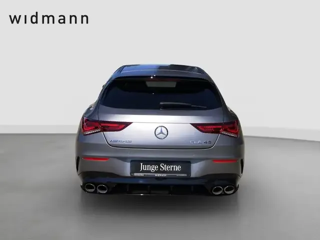 Mercedes-Benz CLA 45 AMG
