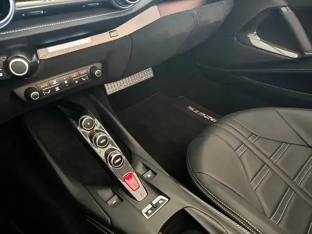 Ferrari 812