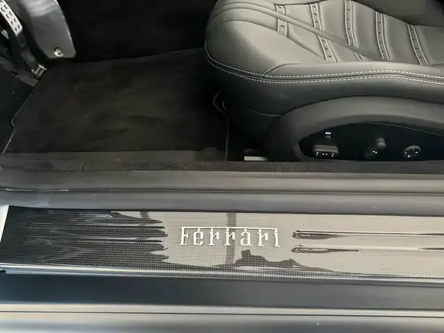 Ferrari 812