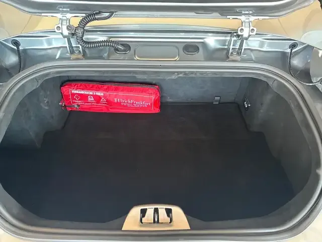 Ferrari 812