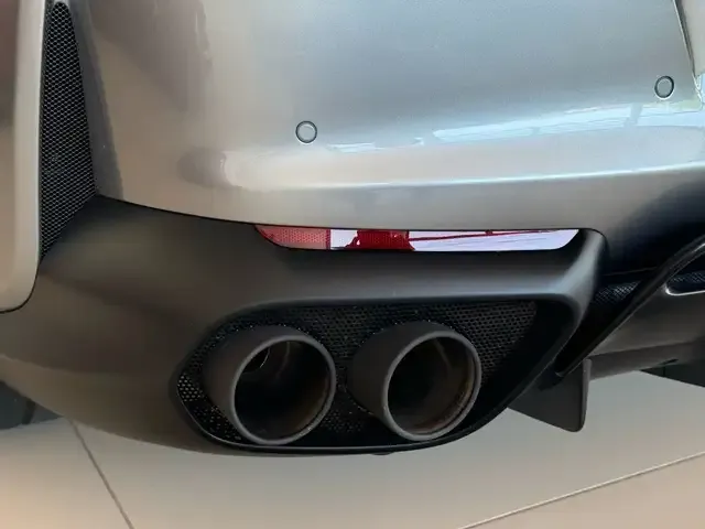 Ferrari 812