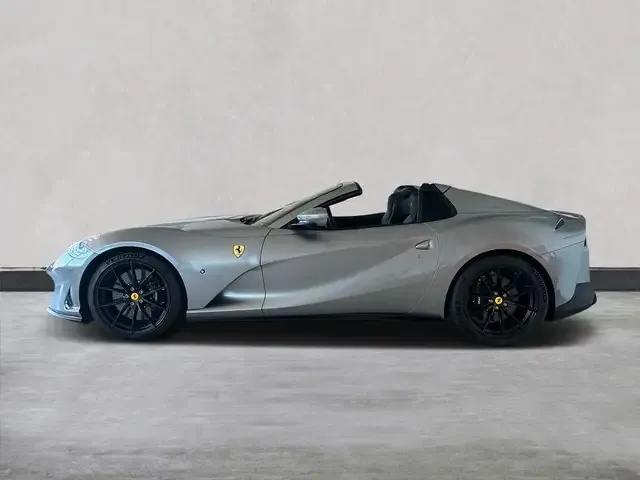 Ferrari 812