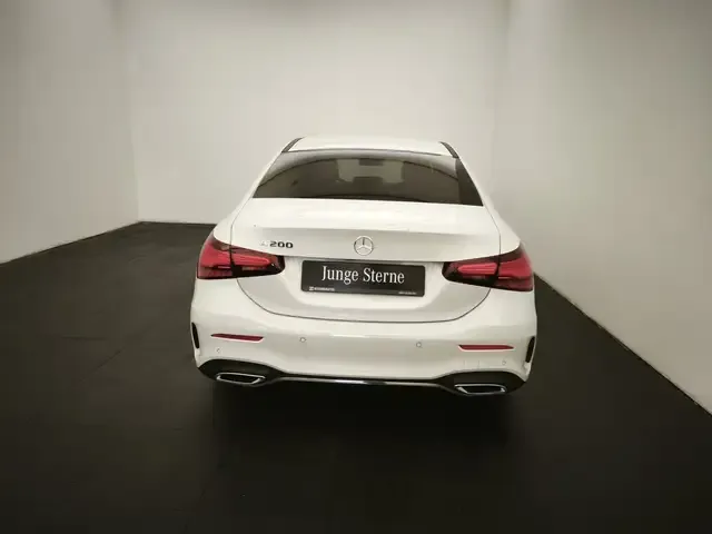 Mercedes-Benz A 200