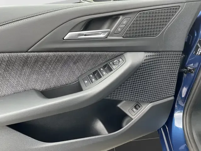 BMW 216