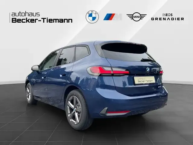 BMW 216