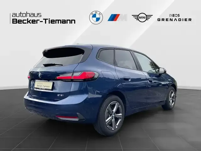 BMW 216