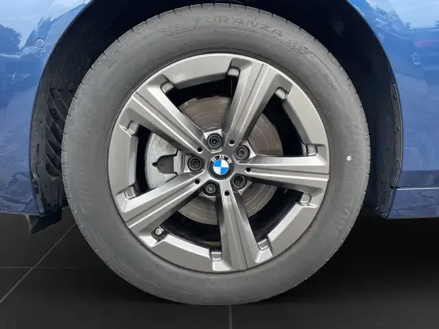 BMW 216
