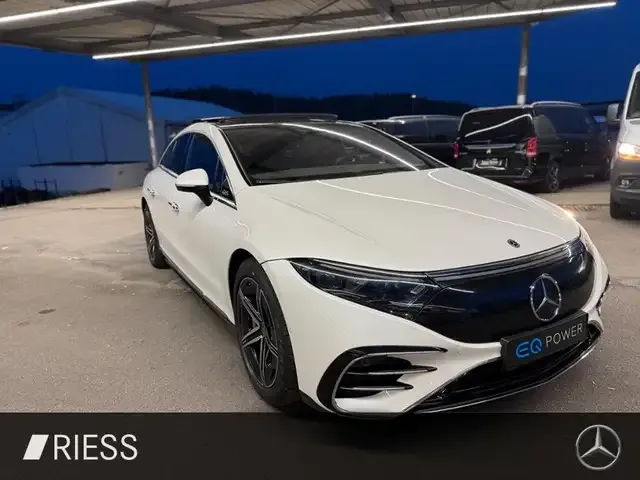 Mercedes-Benz EQS