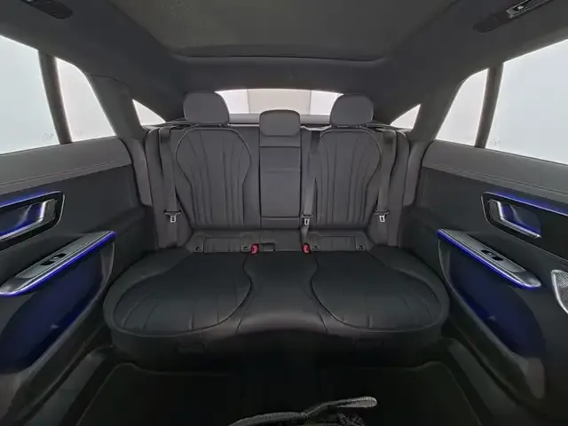 Mercedes-Benz EQE 300