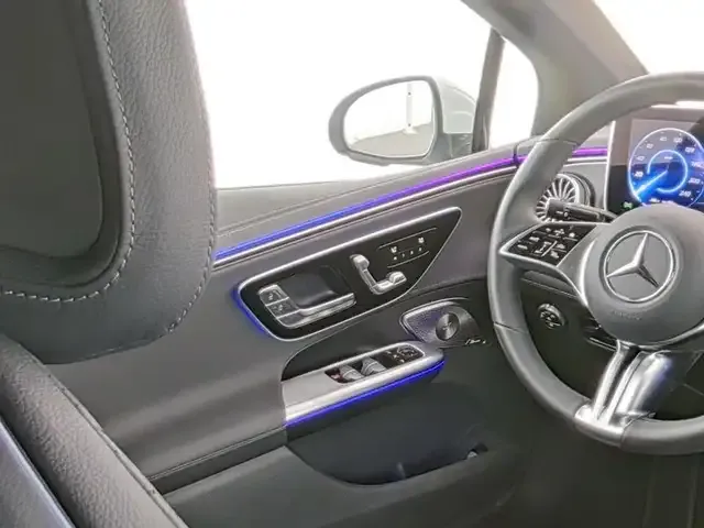 Mercedes-Benz EQE 300