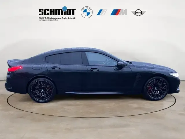 BMW M8