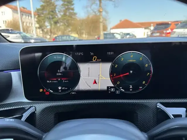 Mercedes-Benz A 220