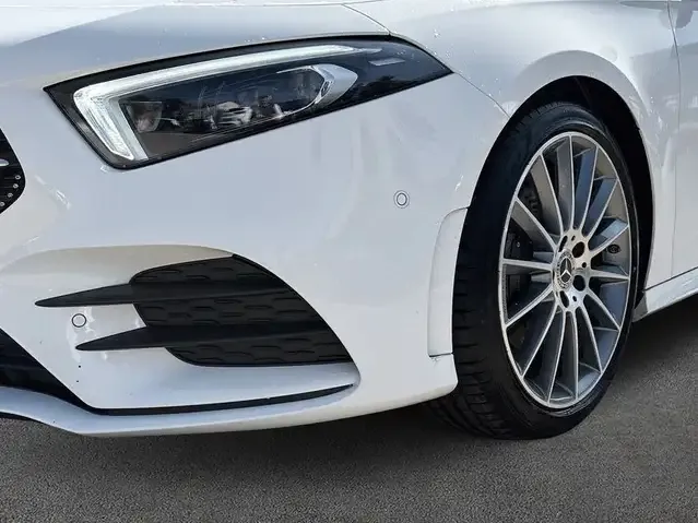 Mercedes-Benz A 220