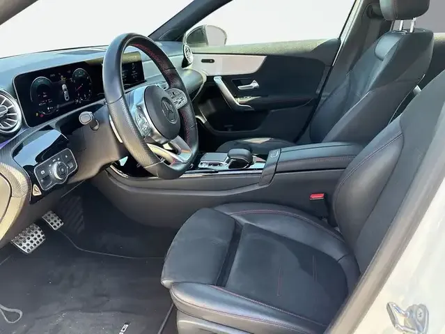Mercedes-Benz A 220