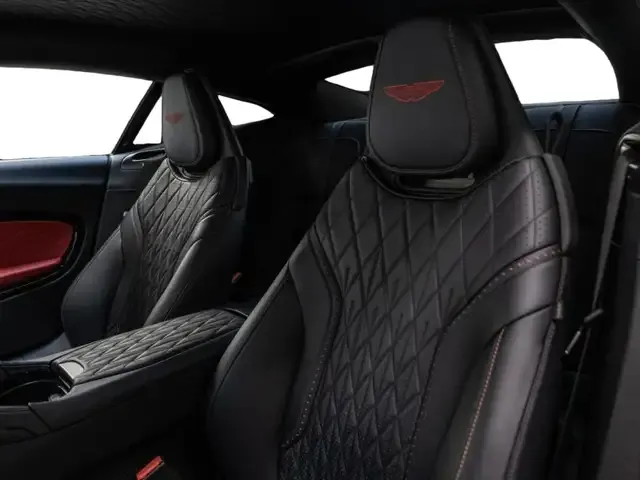Aston Martin DB12