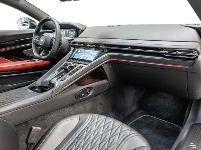Aston Martin DB12