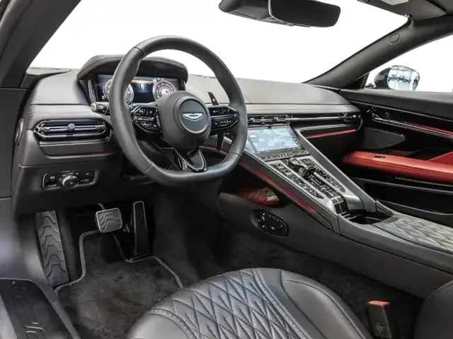 Aston Martin DB12