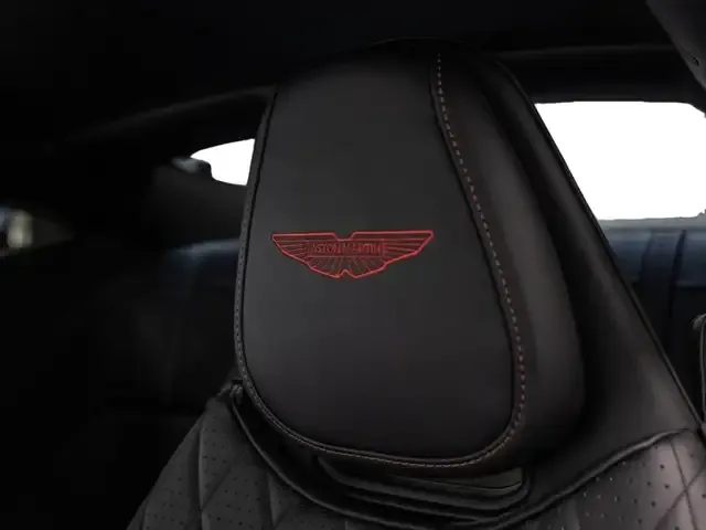 Aston Martin DB12