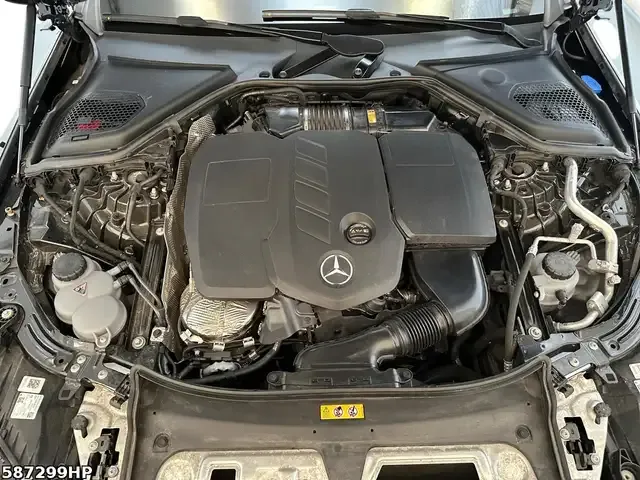 Mercedes-Benz E 220