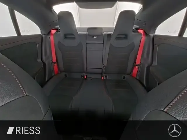 Mercedes-Benz CLA 45 AMG
