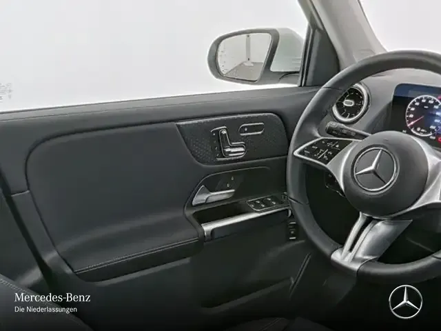 Mercedes-Benz GLB 180