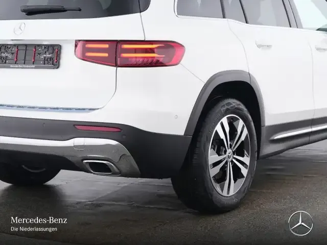 Mercedes-Benz GLB 180