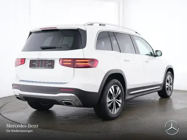 Mercedes-Benz GLB 180