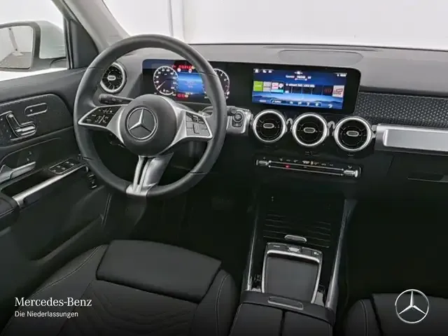 Mercedes-Benz GLB 180