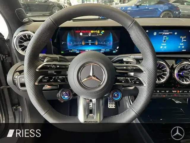 Mercedes-Benz A 35 AMG