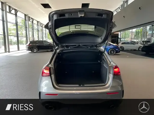 Mercedes-Benz A 35 AMG