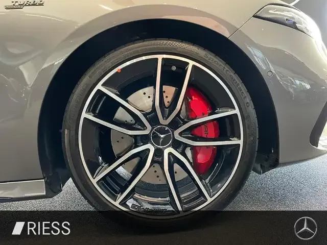 Mercedes-Benz A 35 AMG