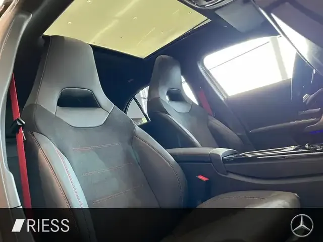 Mercedes-Benz A 35 AMG